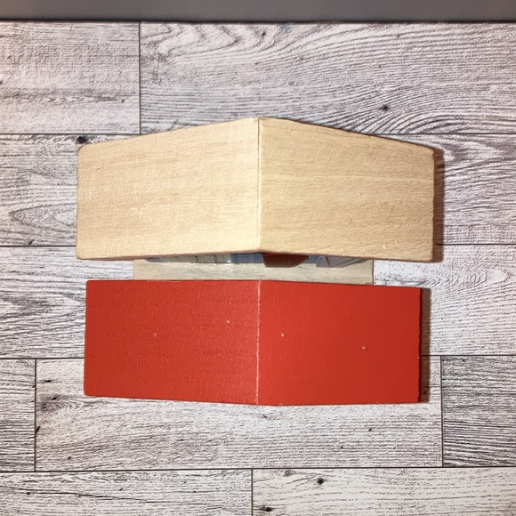 Target Dollar Spot Bullseye’s Playground 2-Piece Wooden Summer Beach Lake Houses - Picture 5 of 15